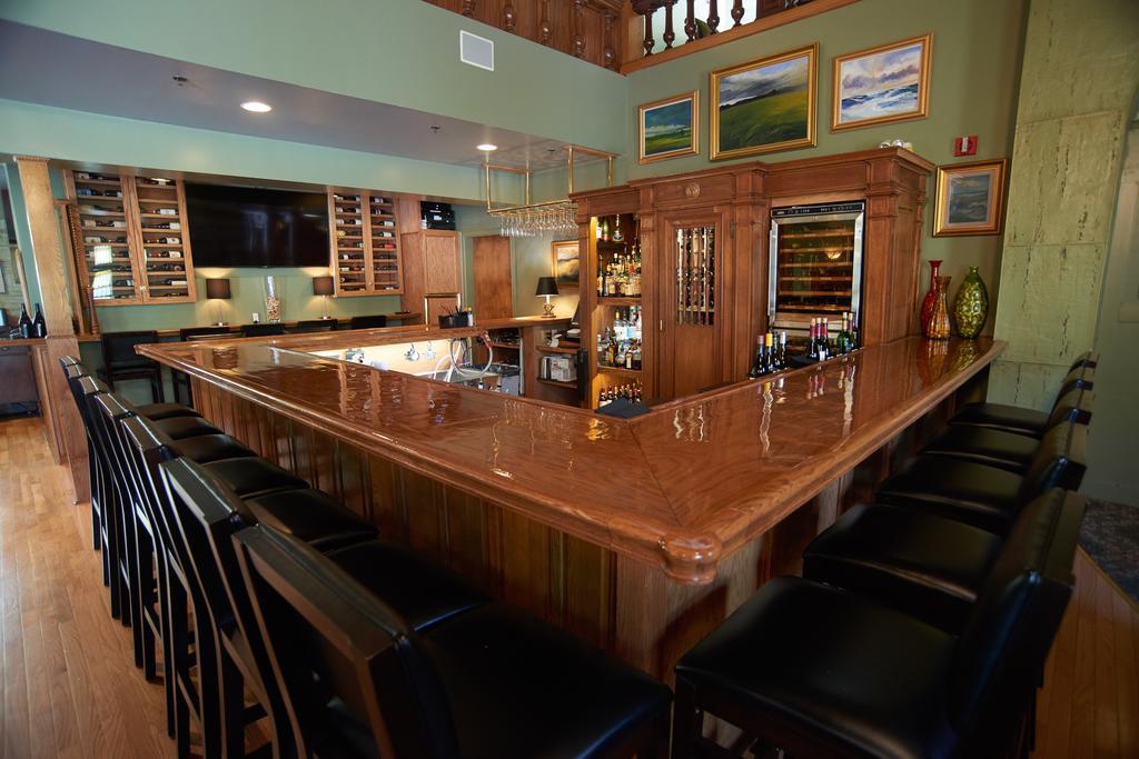 Belfry Inn And Bistro Сандвич Екстериор снимка
