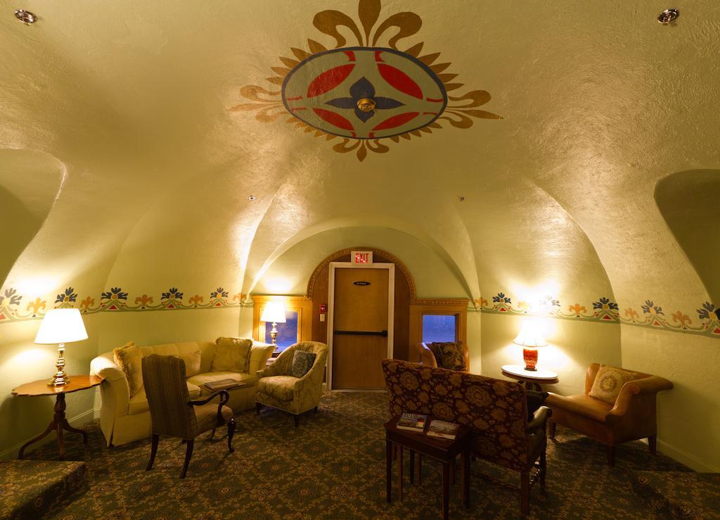 Belfry Inn And Bistro Сандвич Екстериор снимка