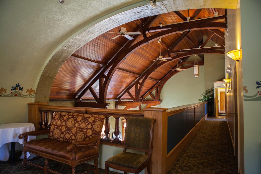 Belfry Inn And Bistro Сандвич Екстериор снимка